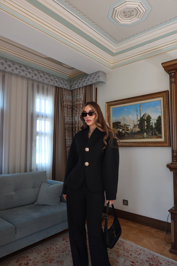 Siyah Gold Düğme Detaylı Belden Oturtma Takım - 2025186