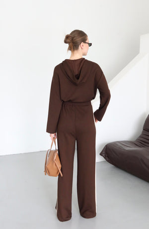 Kahverengi Kapüşonlu Garnili Takım