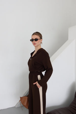 Kahverengi Kapüşonlu Garnili Takım