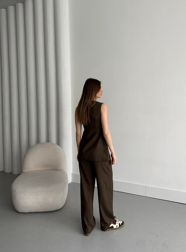 Kahverengi Kruvaze Yaka Yelek Pantolon Takım