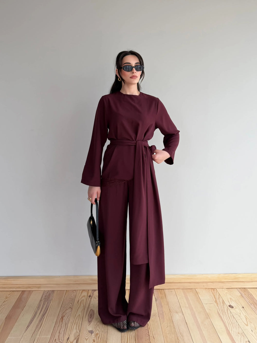 Bordo Kuşaklı Dantel Detaylı Bluz Pantolon Takım - 8006