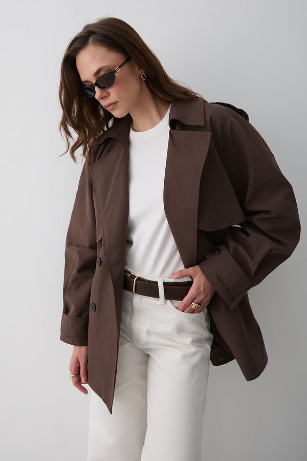 Kahverengi Miyabi Rüzgarlık Detaylı Kuşaklı Kısa Trençkot - 7556