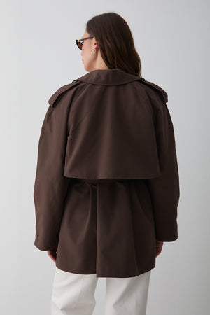 Kahverengi Miyabi Rüzgarlık Detaylı Kuşaklı Kısa Trençkot - 7556