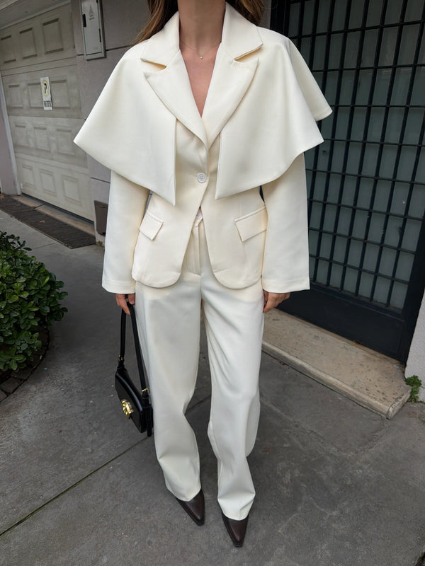 Ekru Pelerin Detaylı Ceket Pantolon Takım - 202604