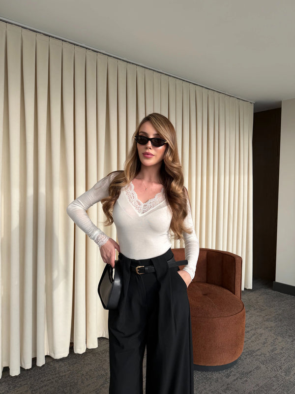 Siyah Kemerli Tasarım Pantolon - 251032