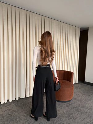 Siyah Kemerli Tasarım Pantolon - 251032