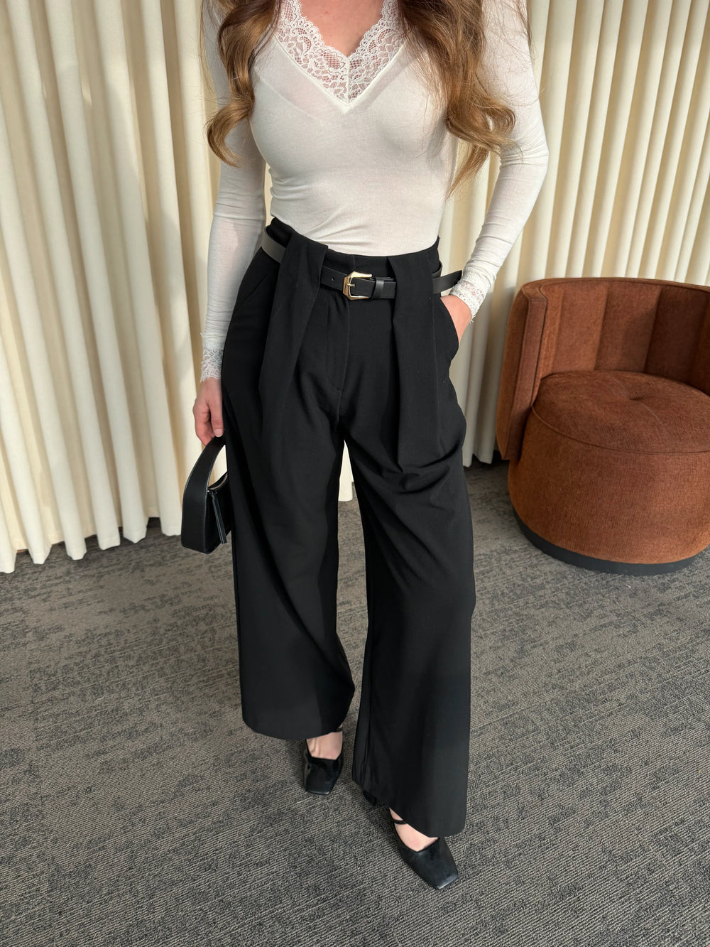 Siyah Kemerli Tasarım Pantolon - 251032