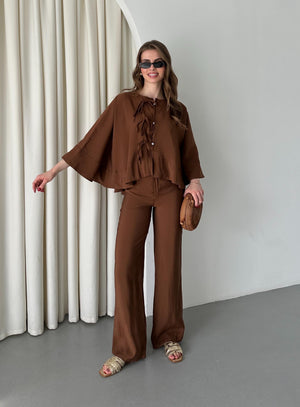 Kahverengi Yarasa Kol Bağcık Düğme Detaylı Takım