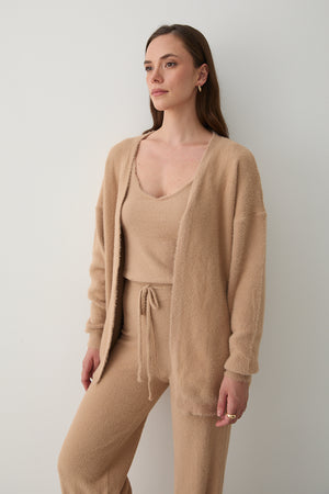 Camel Yumoş Üçlü Takım