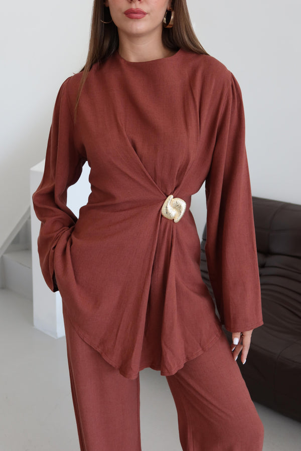 Kiremit Gold Broşlu Bluz Pantolon Takım