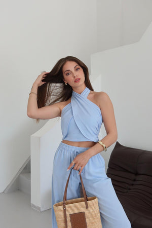 Koyu Mavi Boyundan Bağlı Büstiyer Pantolon Takım