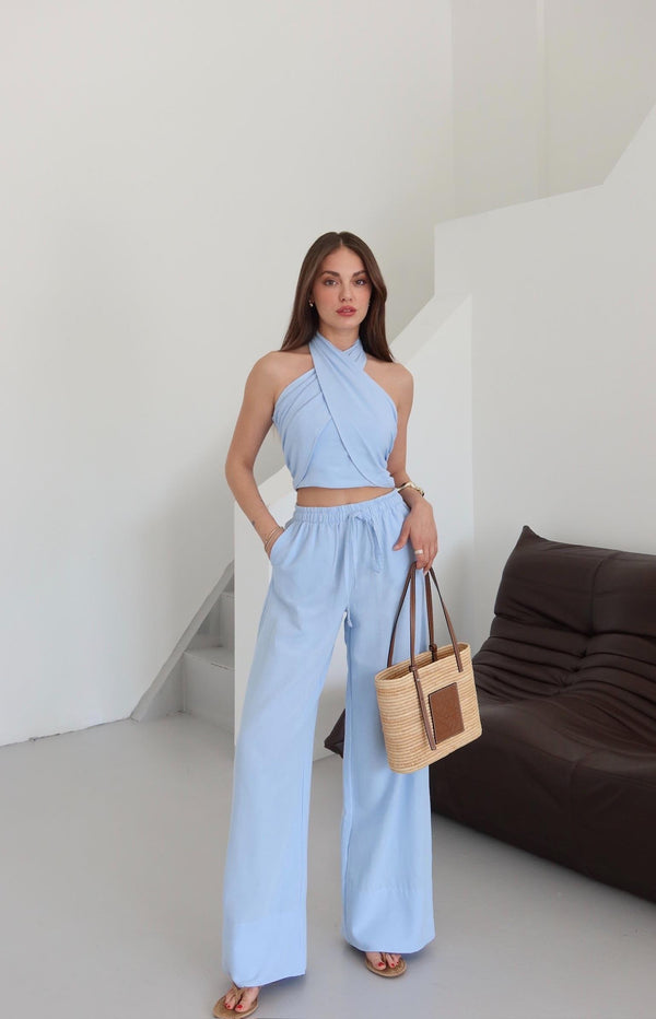 Koyu Mavi Boyundan Bağlı Büstiyer Pantolon Takım