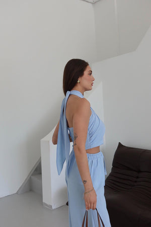 Koyu Mavi Boyundan Bağlı Büstiyer Pantolon Takım