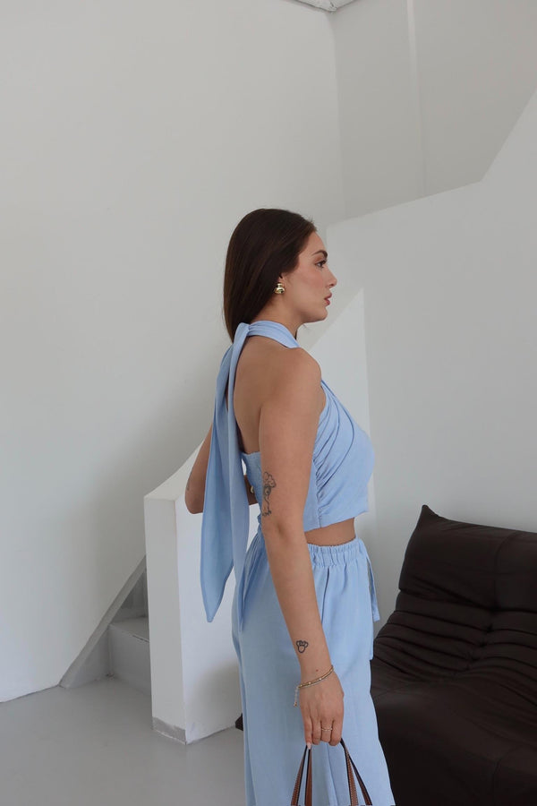 Koyu Mavi Boyundan Bağlı Büstiyer Pantolon Takım