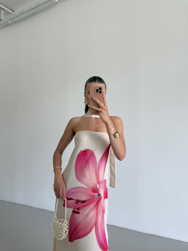 Krem Straplez Çiçek Desenli Uzun Elbise