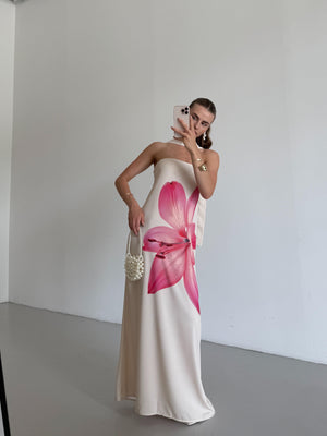 Krem Straplez Çiçek Desenli Uzun Elbise