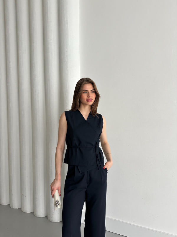 Lacivert Kruvaze Yaka Yelek Pantolon Takım