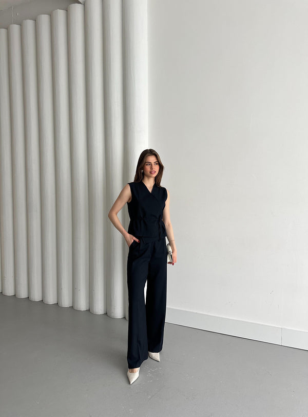 Lacivert Kruvaze Yaka Yelek Pantolon Takım