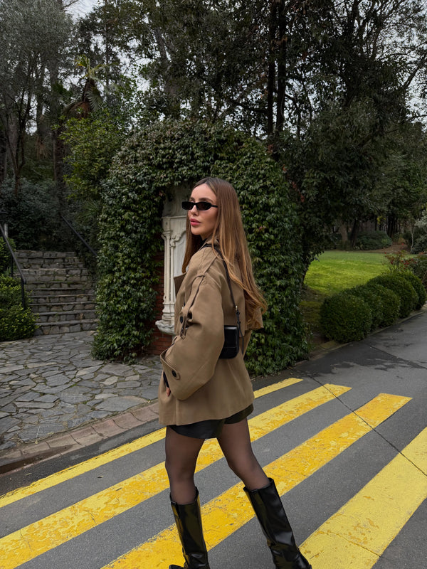 Karamel Oversize Düşük Omuz Kısa Trenç - 9580