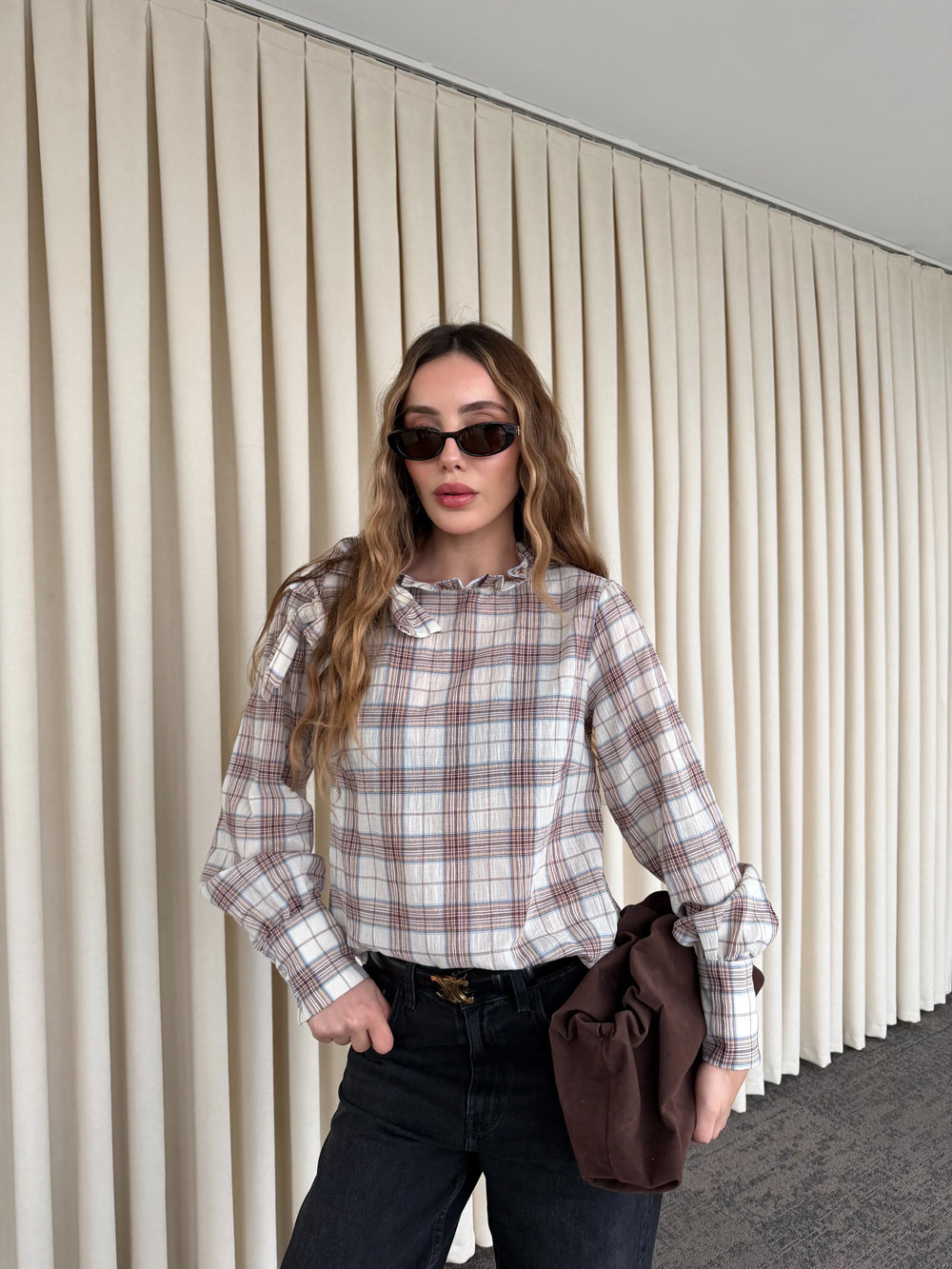 Taş Yakası Fiyonk Detaylı Gömlek - 507