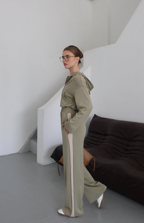 Mint Kapüşonlu Garnili Takım