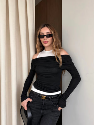 Siyah Beyaz Atletli Kayık Yaka Bluz - 0780