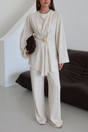 Natural Gold Broşlu Bluz Pantolon Takım