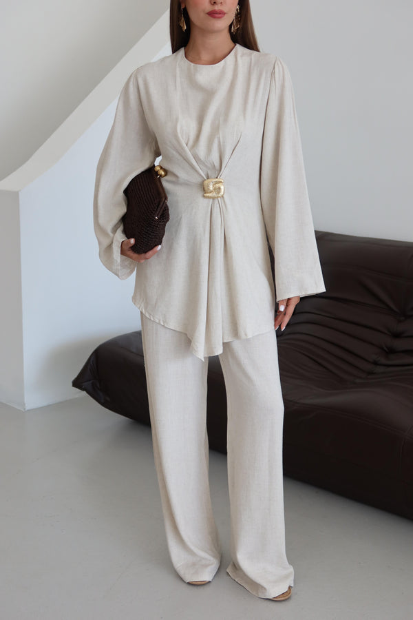 Natural Gold Broşlu Bluz Pantolon Takım