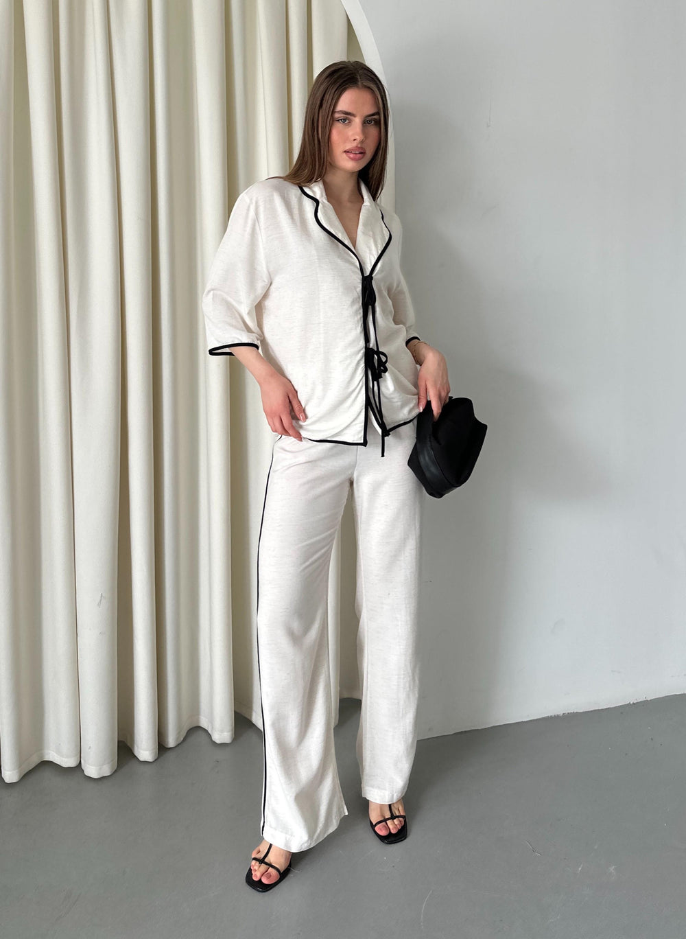 Natural - Siyah Biyeli Bluz Pantolon Takım