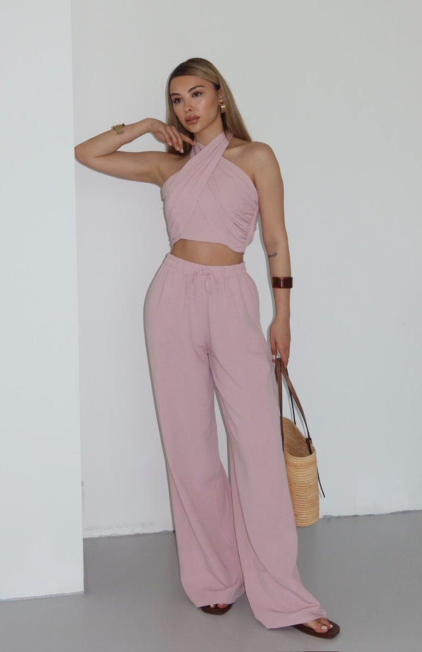 Pembe Boyundan Bağlı Büstiyer Pantolon Takım