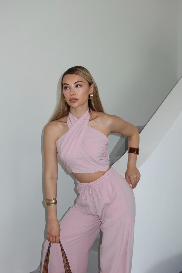 Pembe Boyundan Bağlı Büstiyer Pantolon Takım