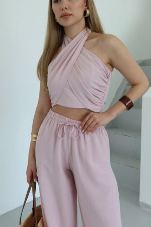 Pembe Boyundan Bağlı Büstiyer Pantolon Takım