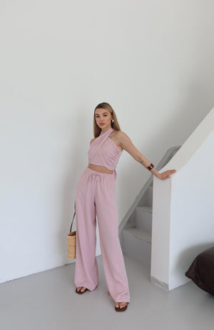 Pembe Boyundan Bağlı Büstiyer Pantolon Takım