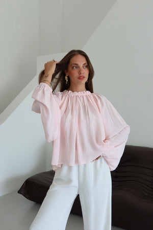 Pembe Yakası Büzgülü Yarasa Kol Bluz