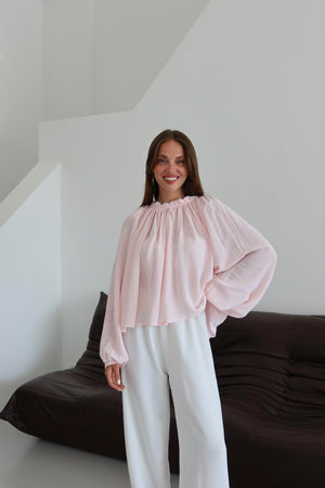 Pembe Yakası Büzgülü Yarasa Kol Bluz