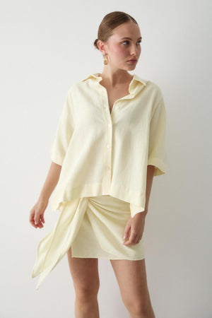 Sarı Bağlama Detaylı Etek Gömlek Takım