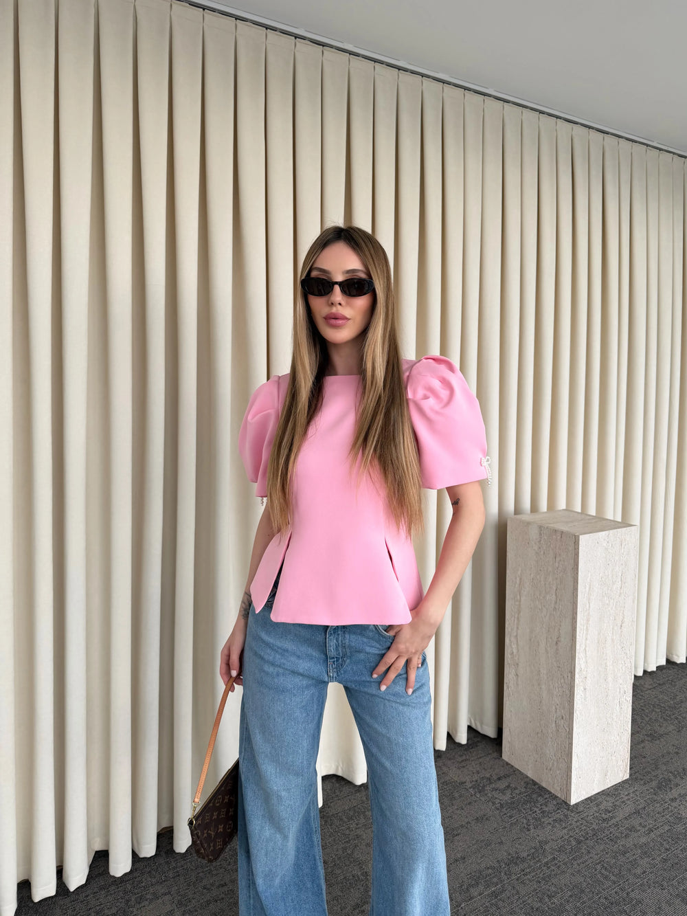 Pembe Kolu İnci Fiyonk Detaylı Bluz - 5001