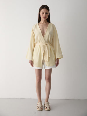 Sarı Pamuklu Düğme Detaylı Kemerli Keten Kimono