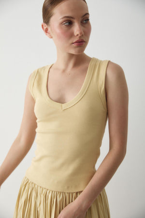 Sarı V Yaka Fitilli Bluz