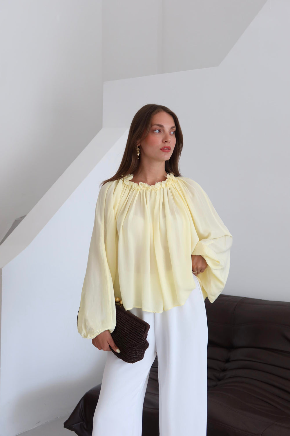 Sarı Yakası Büzgülü Yarasa Kol Bluz