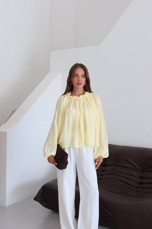 Sarı Yakası Büzgülü Yarasa Kol Bluz