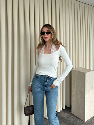 Açık Ekru Boyundan Dantelli Bluz - 261017
