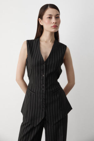 Siyah Çok Düğmeli Çizgili Premium Takım