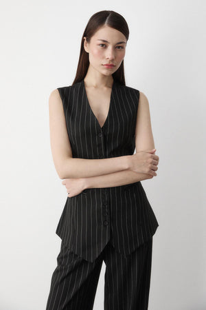 Siyah Çok Düğmeli Çizgili Premium Takım