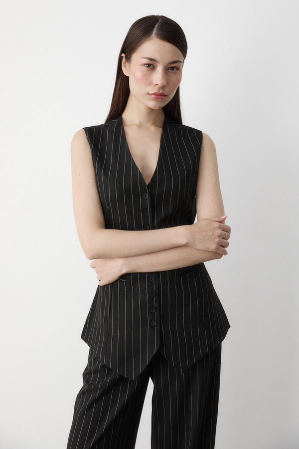 Siyah Çok Düğmeli Çizgili Premium Takım