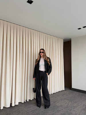 Siyah Crop Ceket Pantolon Takım - 9689