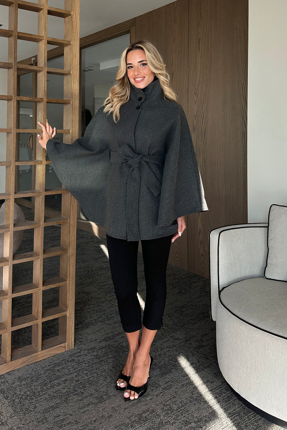 Antrasit Düğmeli Kuşaklı Kaşe Panço - 2055