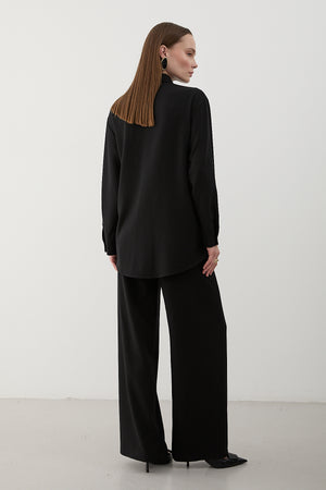 Siyah Gold Aksesuar Düğmeli Gömlek Pantolon Takım - 8856