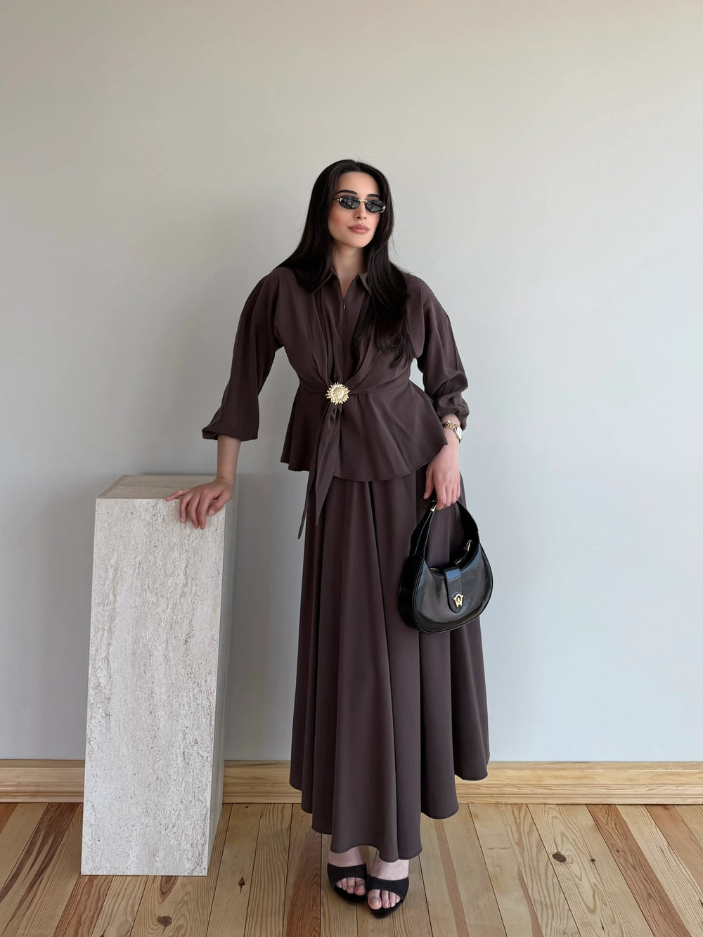 Kahverengi Güneş Tokalı Bluz Etek Takım - 51345