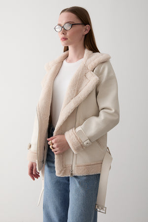 Ekru İçi Kürklü Mont